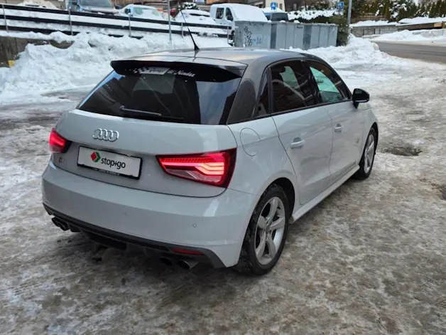AUDI S1 Sportback 2.0 TFSI quattro