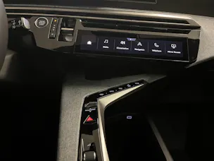 PEUGEOT 5008 1.2 Hybrid Business
