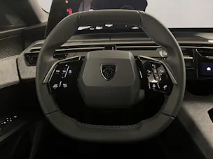 PEUGEOT 5008 1.2 Hybrid Business