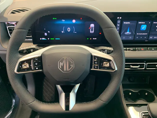 MG HS 1.5 Hybrid Luxury