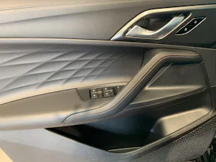MG HS 1.5 PHEV Luxury