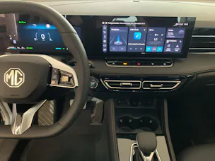 MG HS 1.5 PHEV Luxury
