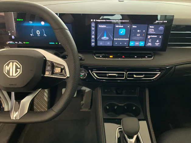 MG HS 1.5 PHEV Luxury