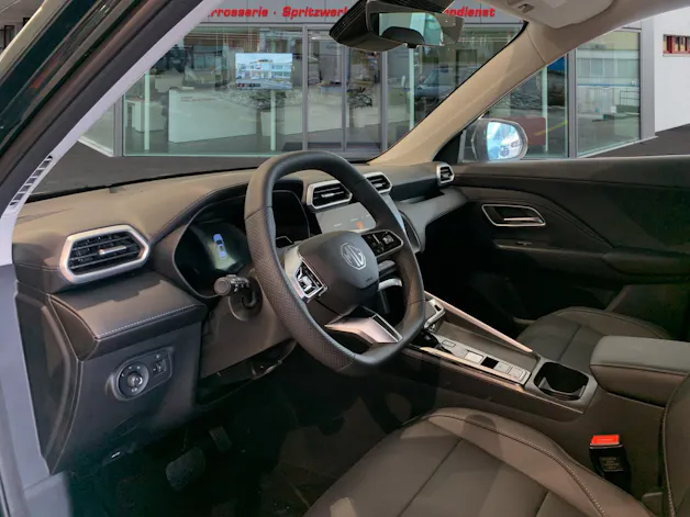MG ZS 1.5 Hybrid+ Luxury