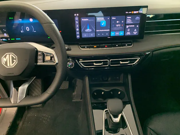 MG HS 1.5 Hybrid Luxury