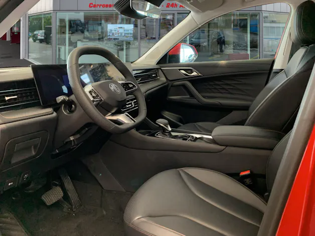 MG HS 1.5 Hybrid Luxury