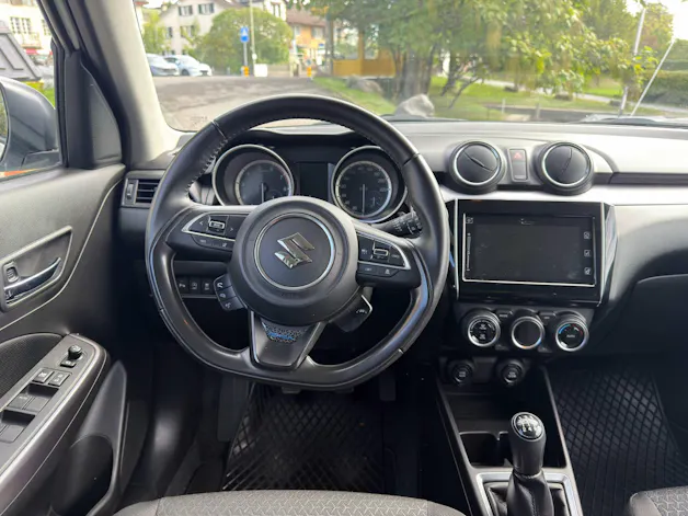 Suzuki Swift 1.2 Piz Sulai Top Hybrid