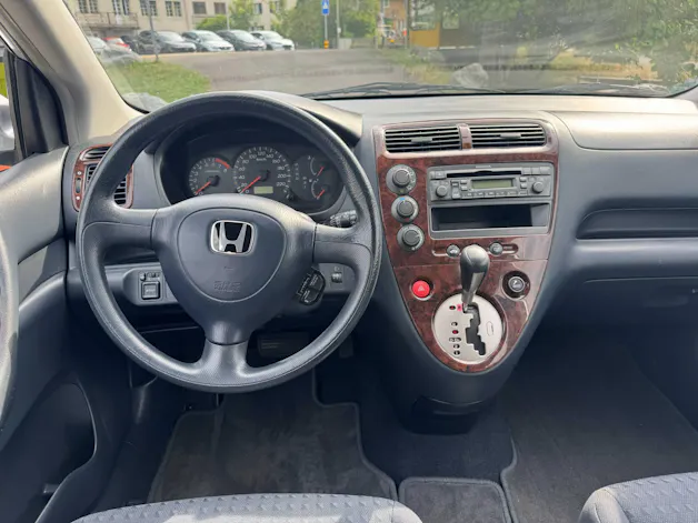 Honda Civic 5D 1.6 ES AT 001