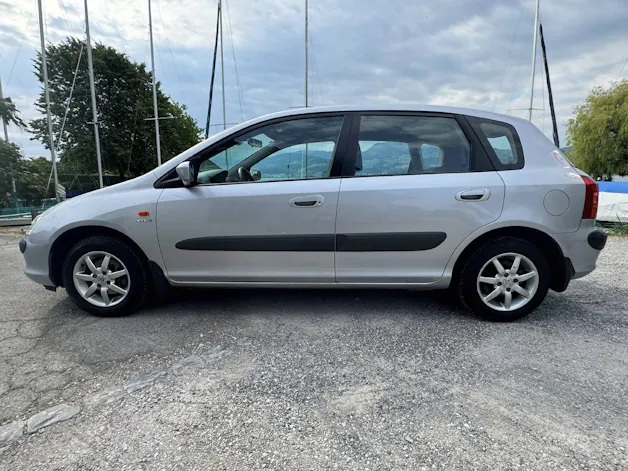 Honda Civic 5D 1.6 ES AT 001