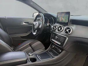 MERCEDES-BENZ CLA 200 Urban Shooting Brake (CH)