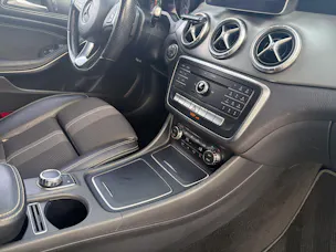MERCEDES-BENZ CLA 200 Urban Shooting Brake (CH)