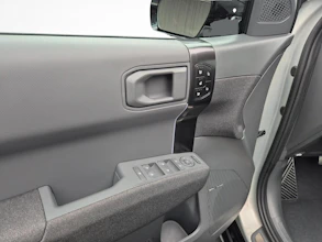 https://vehicle.imgix.net/4436198/6792d3ea-b91f-4bf5-956e-fe45ec503218.jpg
