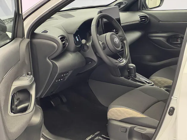 Toyota Yaris Cross 1.5 VVT-i HSD Premium AWD-i