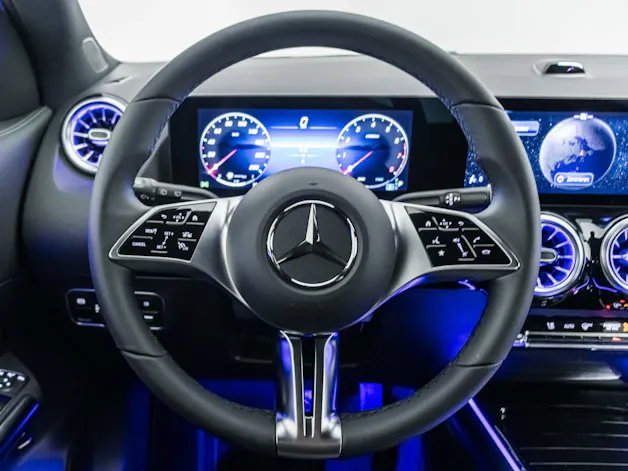 MERCEDES-BENZ GLA 200 Night Star