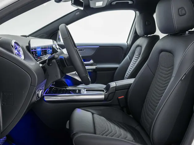 MERCEDES-BENZ GLA 200 Night Star