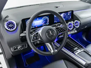 MERCEDES-BENZ GLA 200 Night Star