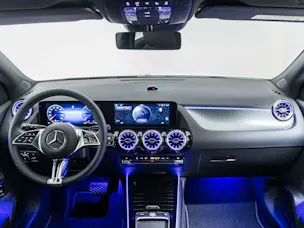 MERCEDES-BENZ GLA 200 Night Star