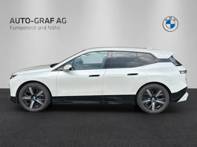 BMW iX xDrive40