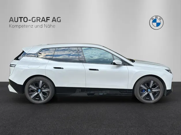 BMW iX xDrive40