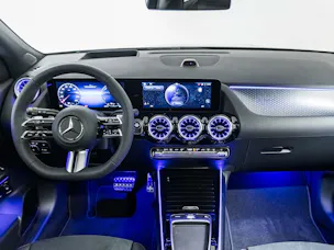 MERCEDES-BENZ GLA 250 e "EQ Star"