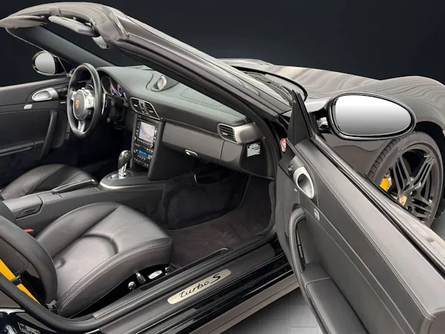 PORSCHE 911 Turbo S Cabriolet