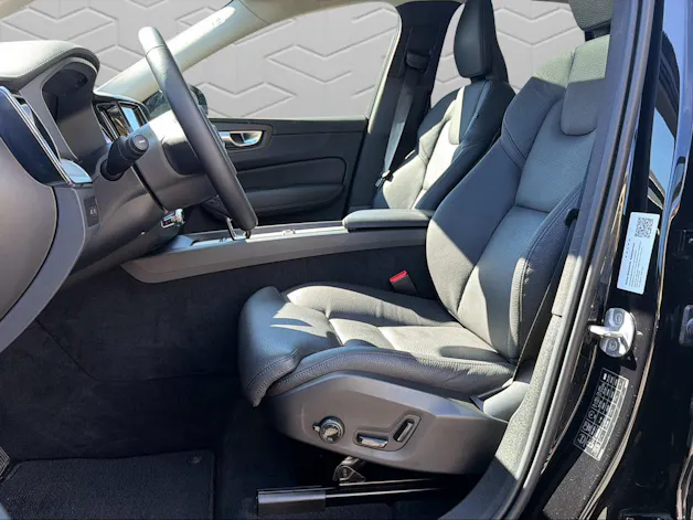 VOLVO VOLVO XC60 2.0 T6 TE Ultimate Dark eAWD