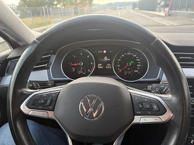 VW Passat 2.0 TDI BMT Business 4Motion DSG