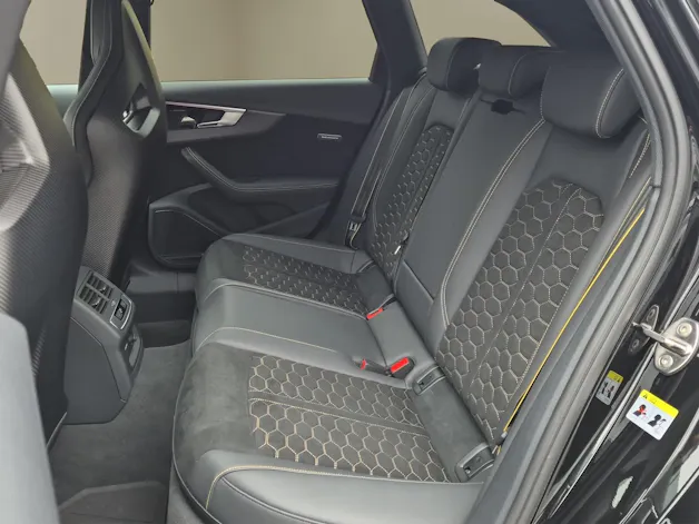 AUDI RS4 Avant 25 year edition quattro tiptronic