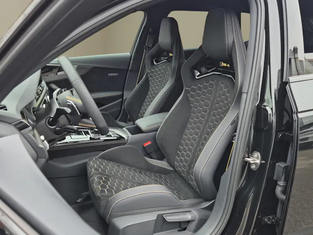 AUDI RS4 Avant 25 year edition quattro tiptronic