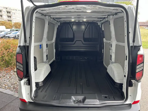 FORD Transit Custom Van 320 L1 2.5 Duratec 233 Trend PHEV