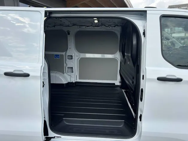 FORD Transit Custom Van 320 L1 2.5 Duratec 233 Trend PHEV