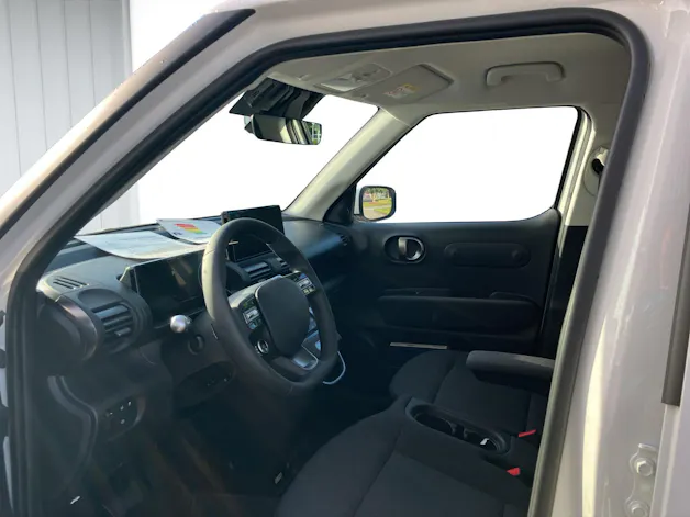 HYUNDAI Inster 49kWh Amplia