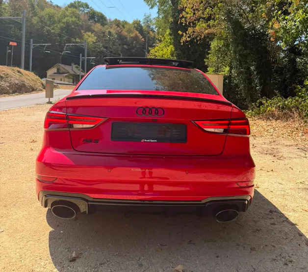 AUDI RS3 Limousine 2.5 TSI quattro S-tronic
