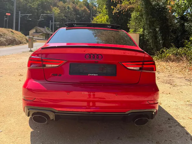 AUDI RS3 Limousine 2.5 TSI quattro S-tronic