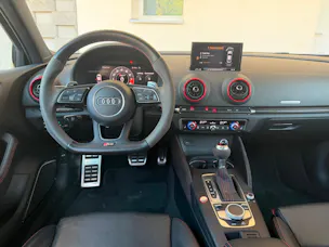 AUDI RS3 Limousine 2.5 TSI quattro S-tronic
