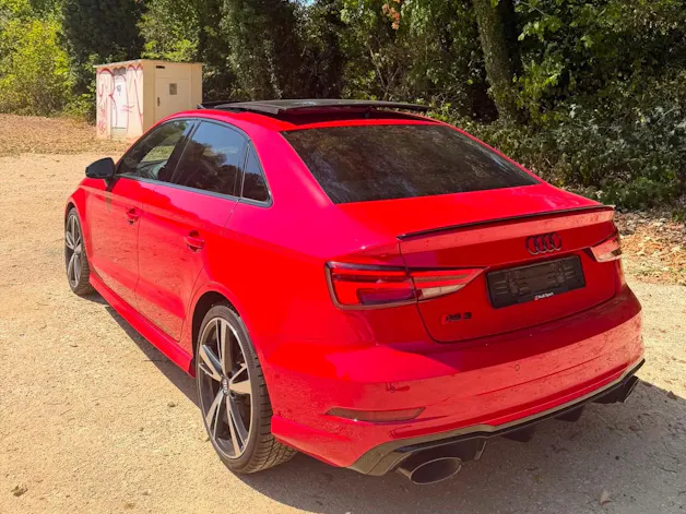 AUDI RS3 Limousine 2.5 TSI quattro S-tronic