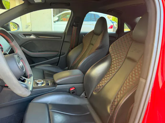 AUDI RS3 Limousine 2.5 TSI quattro S-tronic