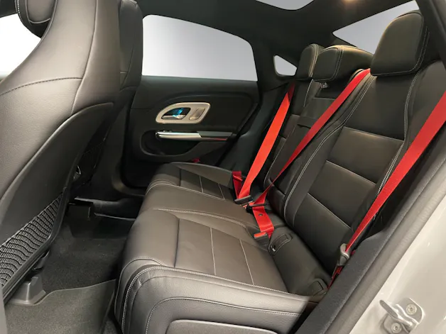 MERCEDES-BENZ CLA 220 8G-DCT 4Matic