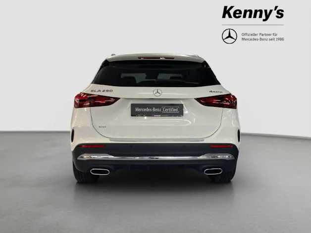 MERCEDES-BENZ GLA 250 Swiss Star AMG 4MATIC