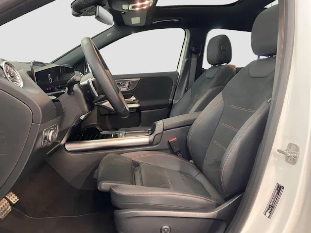 MERCEDES-BENZ GLA 250 Swiss Star AMG 4MATIC