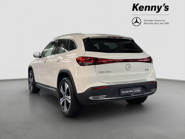 Mercedes-Benz EQA 300 Swiss Star 4MATIC