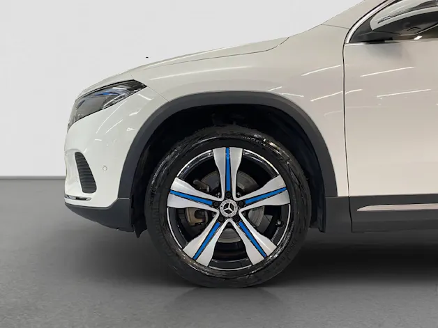 Mercedes-Benz EQA 300 Swiss Star 4MATIC
