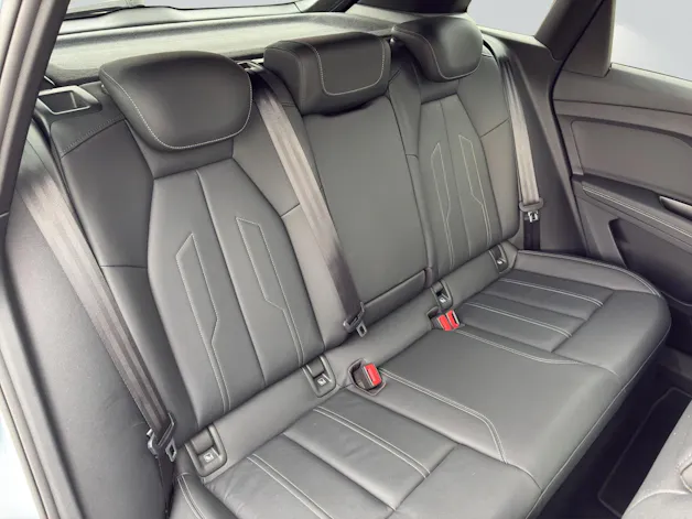 AUDI Q4 e-tron 45 quattro