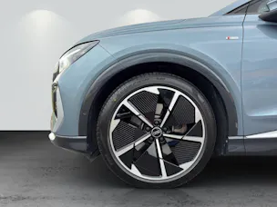 AUDI Q4 e-tron 45 quattro