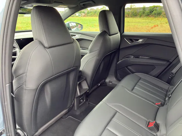 AUDI Q4 e-tron 45 quattro