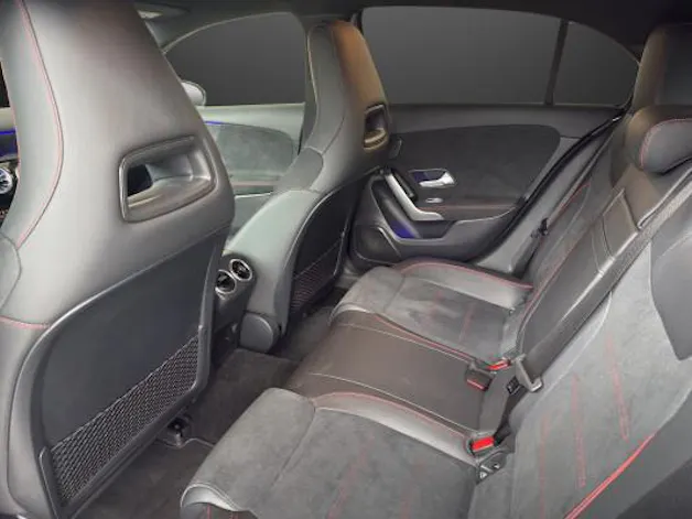 MERCEDES-BENZ A 200 AMG Line 8G 4M