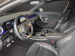 MERCEDES-BENZ A 200 AMG Line 8G 4M