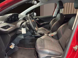 PEUGEOT 2008 1.2 PureTech GT Line EAT6