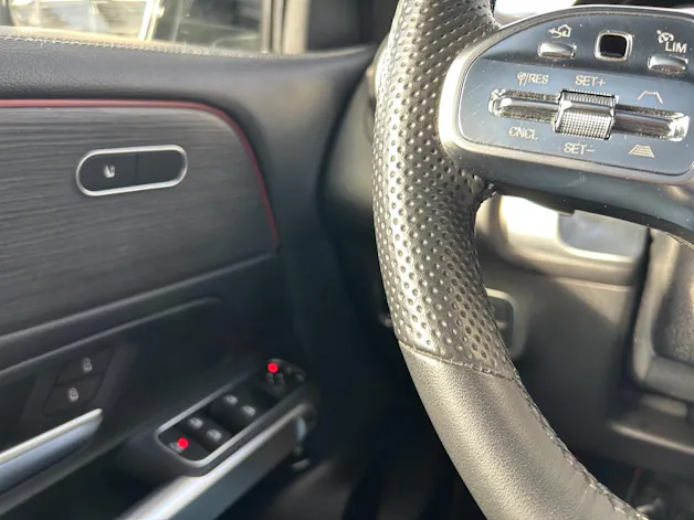 MERCEDES-BENZ GLB 250 4Matic AMG Line 8G-Tronic
