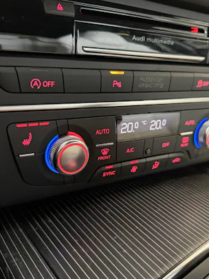 AUDI A6 Avant 3.0 BiTDI V6 qu. competition | ABT | CH | Nardo | Matrix | HeadUp | Luftfederung | Infotainment Paket |